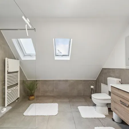 Starliving Premium I 4,5 Schlafzimmer Fuer 8 Gaeste Kaiserslautern