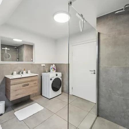 Starliving Premium I 4,5 Schlafzimmer Fuer 8 Gaeste * Kaiserslautern